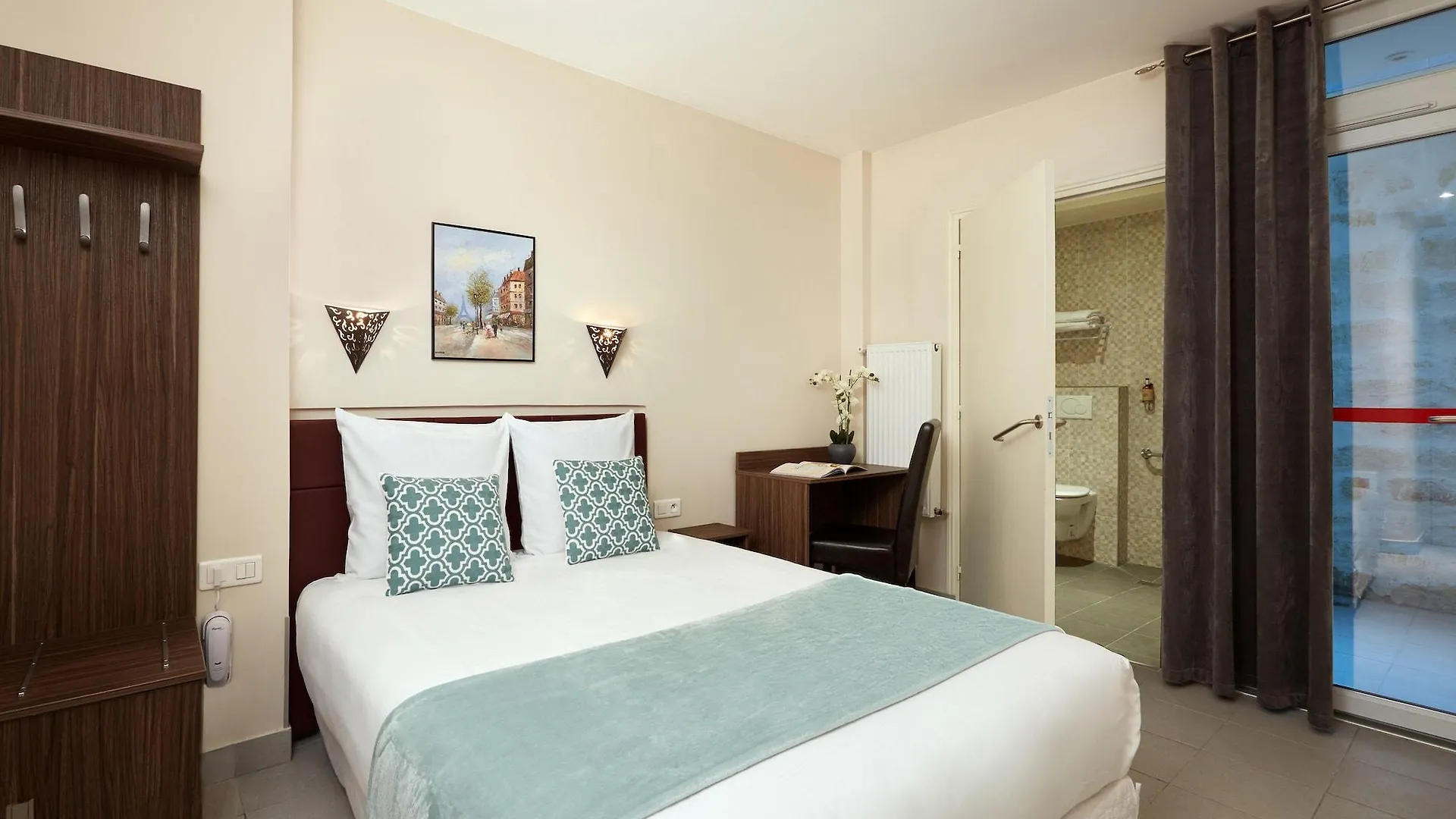 Viator Hotel Paris