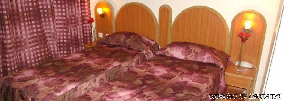 Viator Hotel